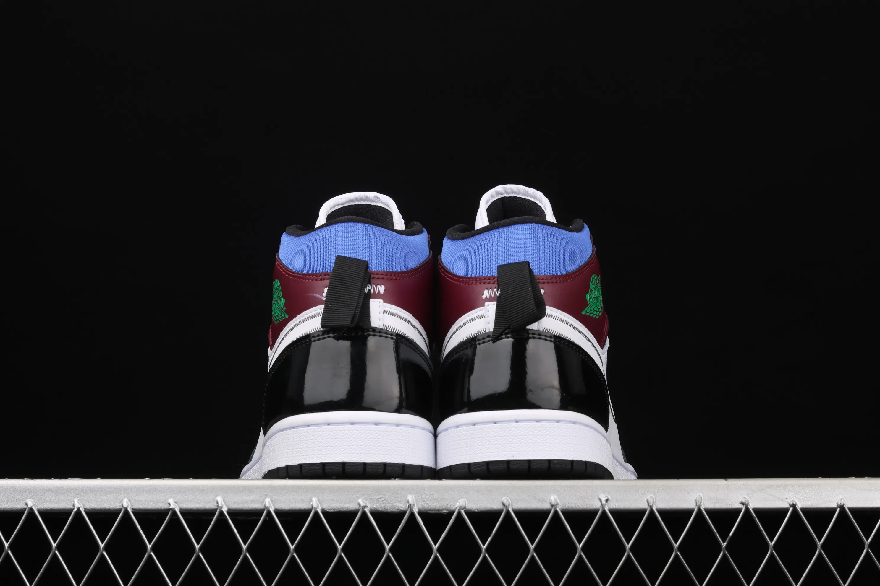 All categories Air Jordan Jordan series basketball shoes Air Jordan 1 Mid Air Jordan 1 Mid SE AJ1 Joe 1 patent leather multi-color splicing mid-top versatile casual sports sneakers DB5454-001